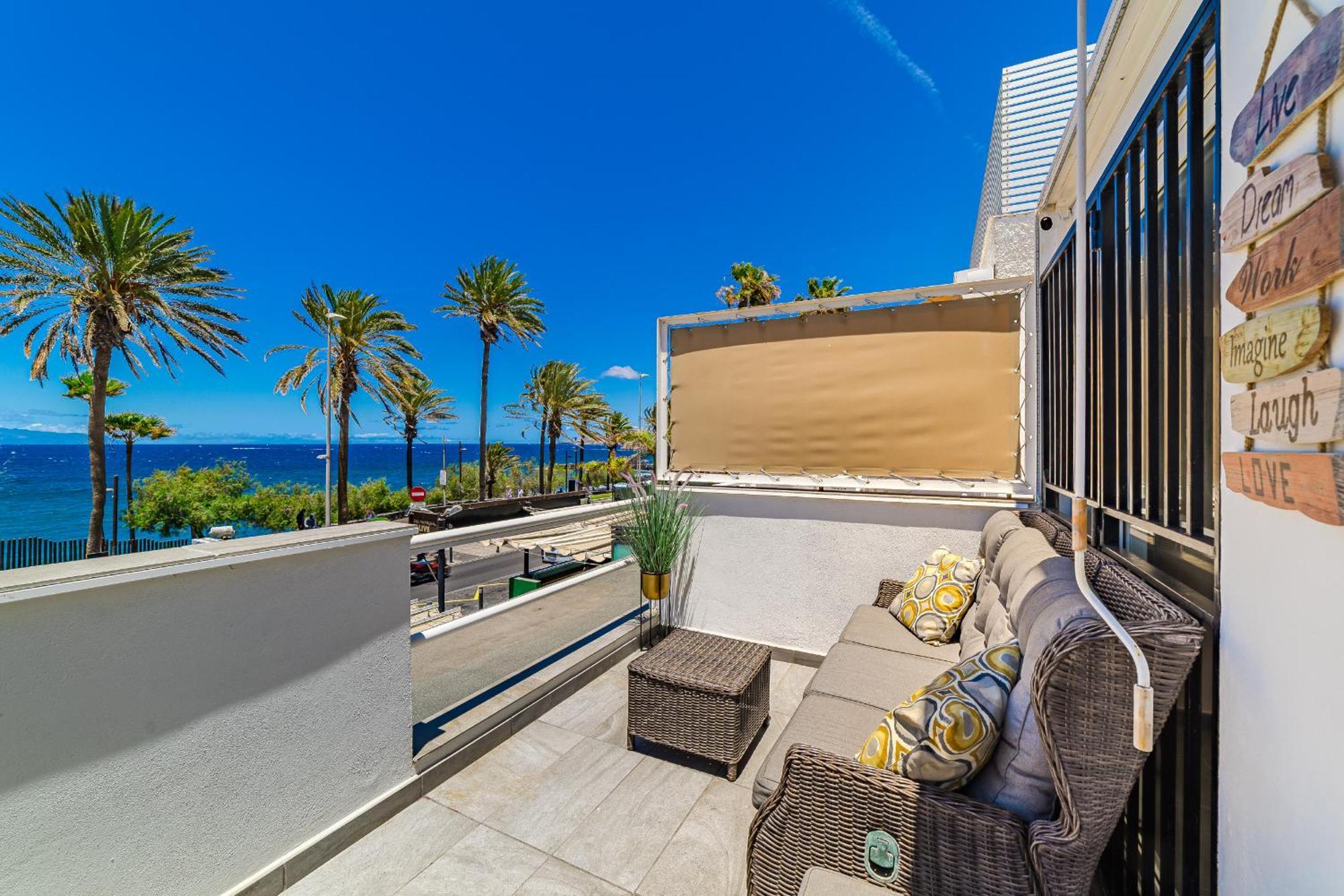 Front Of A Beach Aircon Las Americas Costa Adeje Playa de las Americas  Luaran gambar